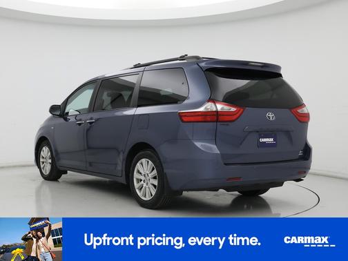 2017 Toyota Sienna XLE