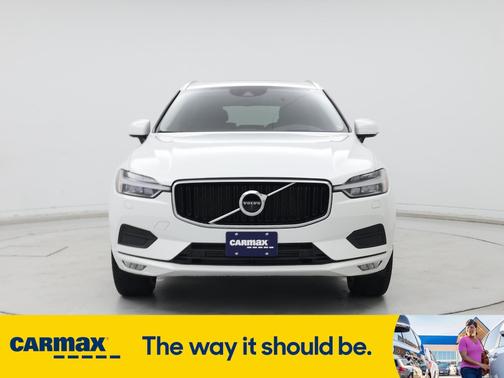2020 Volvo XC60 T5 Momentum