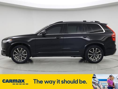 2017 Volvo XC90 T6 Momentum