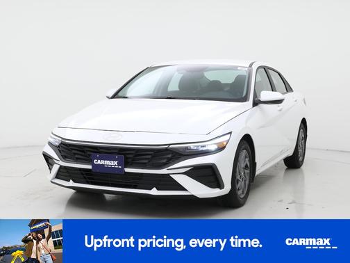 White 2024 Hyundai ELANTRA SEL