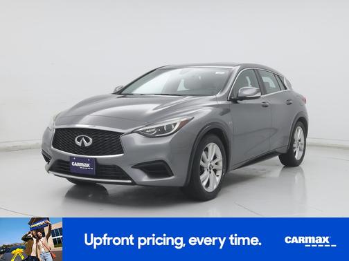 2017 INFINITI QX30 Luxury
