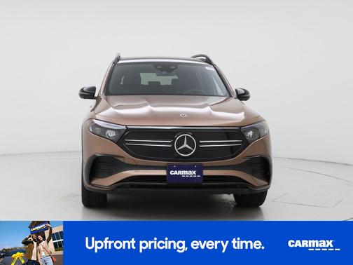 Gold 2023 Mercedes-Benz EQB 300