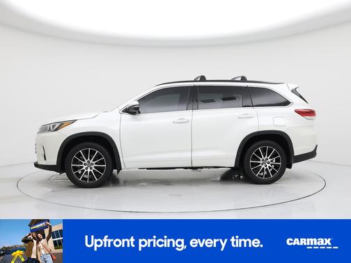 White 2018 Toyota Highlander SE