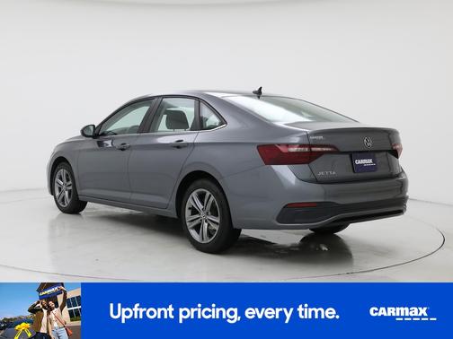 Gray 2024 Volkswagen Jetta SE