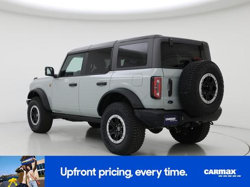 Gray 2024 Ford Bronco Badlands