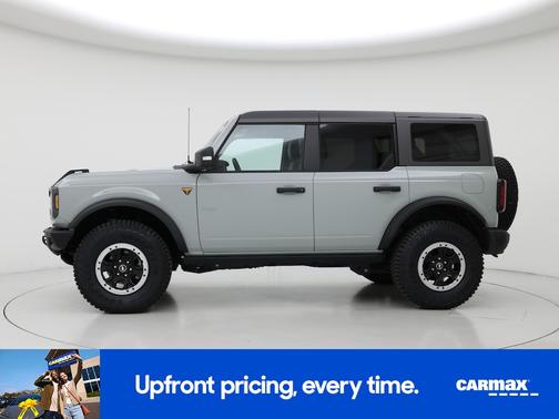 Gray 2024 Ford Bronco Badlands