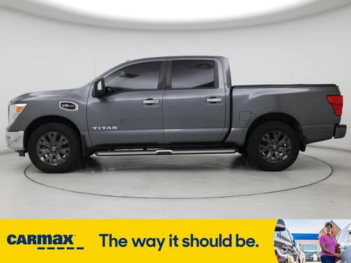 2017 Nissan Titan SV