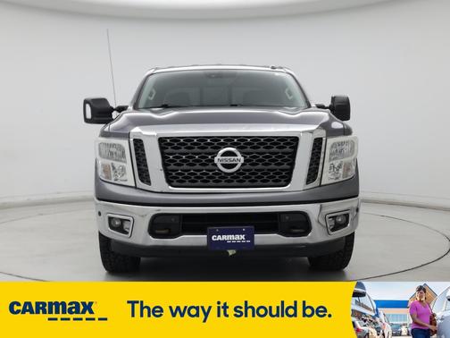 2017 Nissan Titan SV