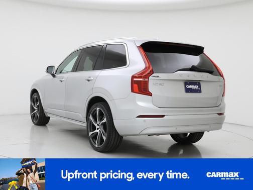 2022 Volvo XC90 T5 Momentum