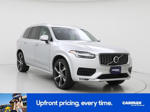 2022 Volvo XC90 T5 Momentum