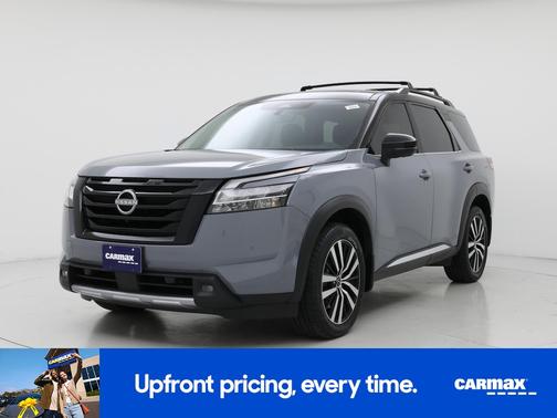 Gray 2023 Nissan Pathfinder Platinum