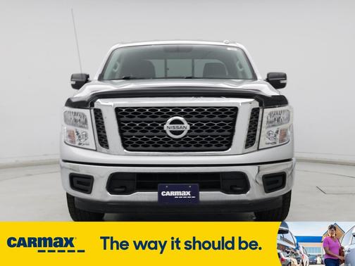 2018 Nissan Titan SV