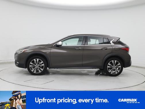 2017 INFINITI QX30 Premium