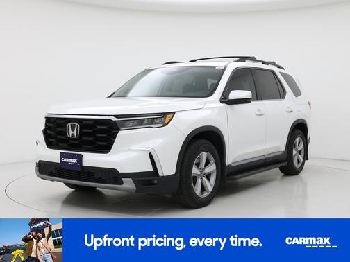 White 2025 Honda Pilot Touring