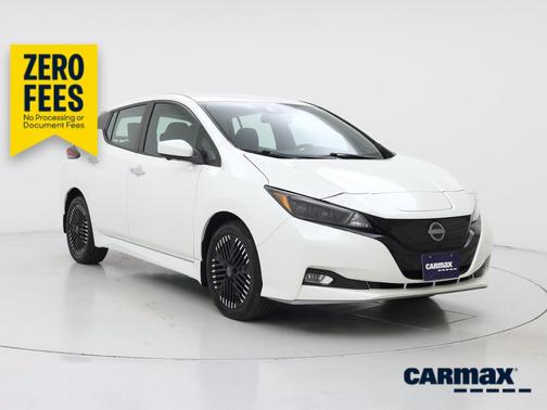 White 2024 Nissan Leaf SV Plus