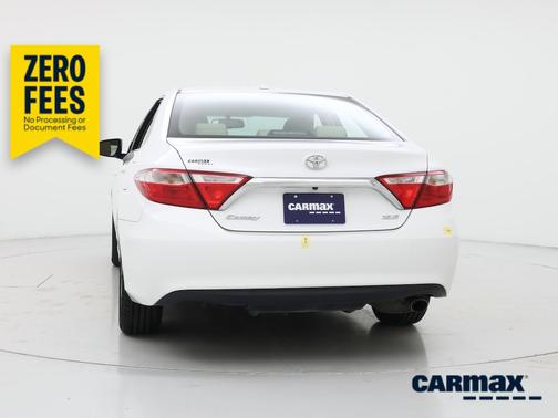 White 2017 Toyota Camry XLE