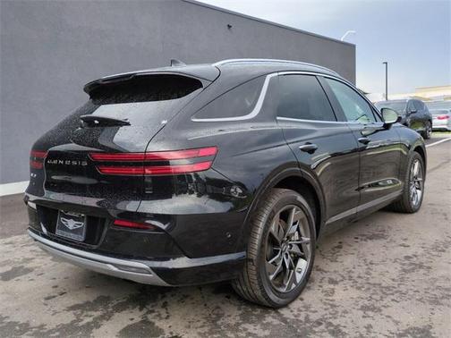 2023 Genesis Electrified GV70 Advanced