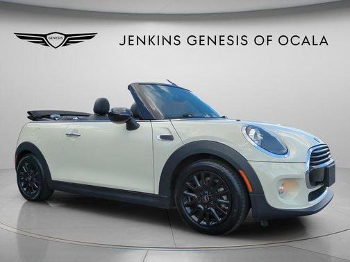 Pepper White 2019 MINI Convertible Cooper