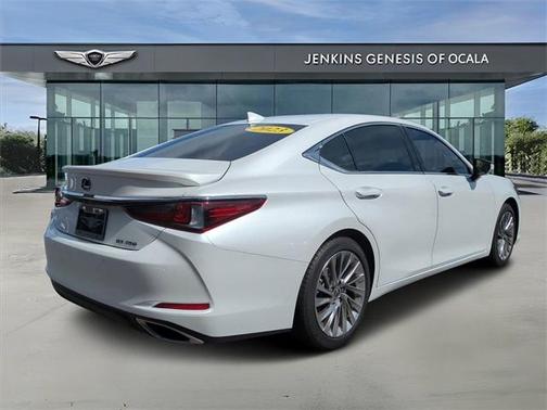 2023 Lexus ES 350 Ultra Luxury