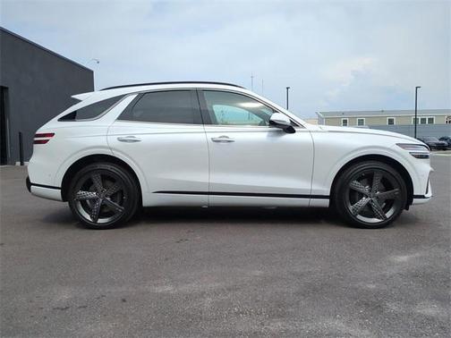 2025 Genesis GV70 2.5T