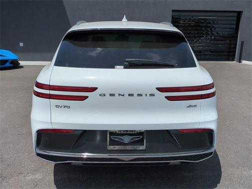 2026 Genesis GV70 2.5T Select
