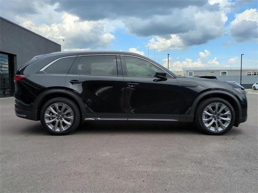 2024 Mazda CX-90 Premium Plus