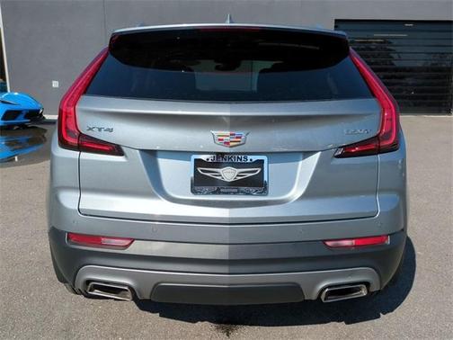 2023 Cadillac XT4 Premium Luxury