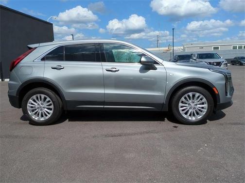 2024 Cadillac XT4 Luxury
