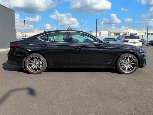 2025 Genesis G70 2.5T