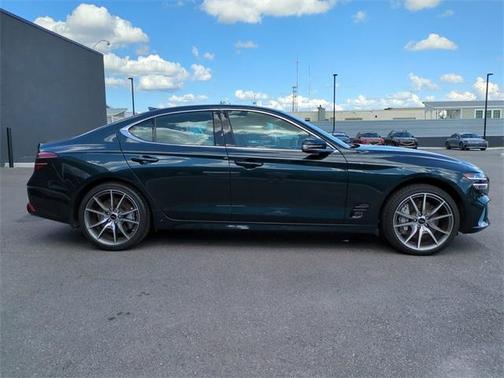 2025 Genesis G70 2.5T