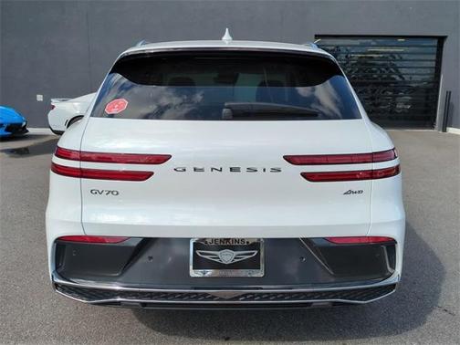 2026 Genesis GV70 2.5T Advanced