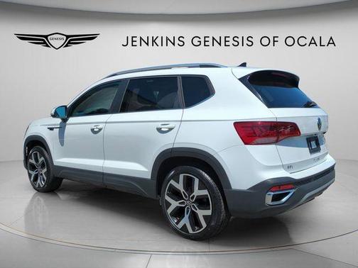 Pure White 2022 Volkswagen Taos 1.5T SEL