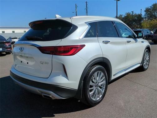2023 INFINITI QX50 Luxe