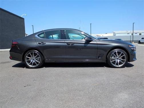 2025 Genesis G70 2.5T
