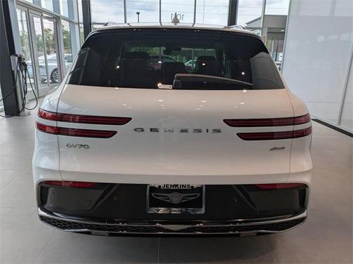 2026 Genesis GV70 2.5T Select