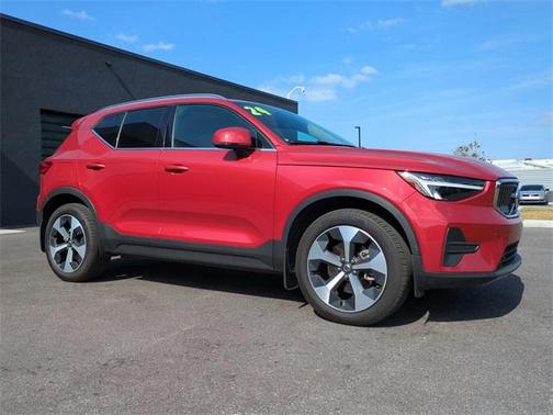 2024 Volvo XC40 B5 Core