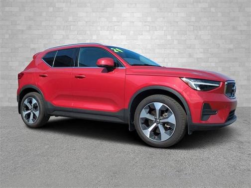 2024 Volvo XC40 B5 Core