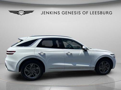 Alta White 2025 Genesis GV70 2.5T
