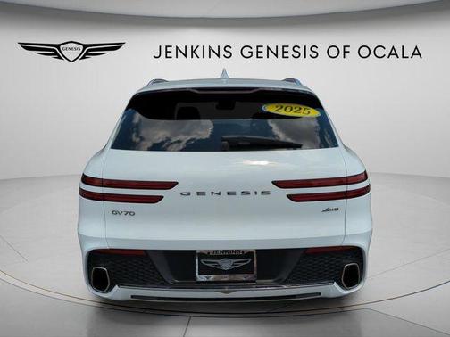 Alta White 2025 Genesis GV70 2.5T
