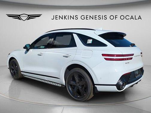 Alta White 2025 Genesis GV70 2.5T