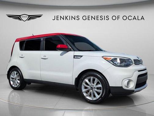 Clear White / Red Roof 2018 Kia Soul +
