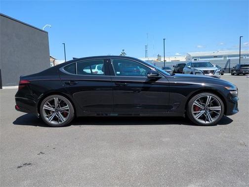 2024 Genesis G70 2.5T