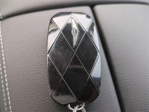 2025 Genesis GV80 2.5T