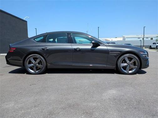 2025 Genesis G80 2.5T