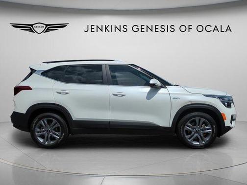 Snow White Pearl 2021 Kia Seltos S