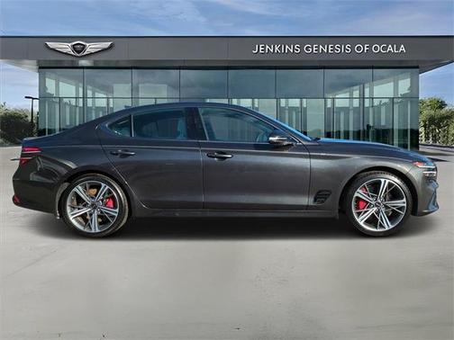 2025 Genesis G70 2.5T