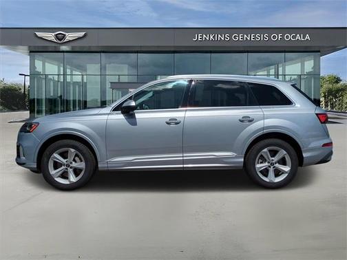 2022 Audi Q7 45 Premium