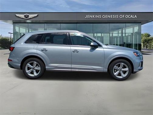 2022 Audi Q7 45 Premium