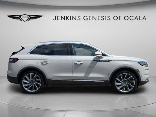 Ceramic Pearl Metallic Tinted Clearcoat 2023 Lincoln Nautilus Reserve