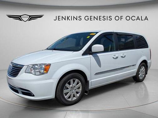 2014 Chrysler Town & Country Touring